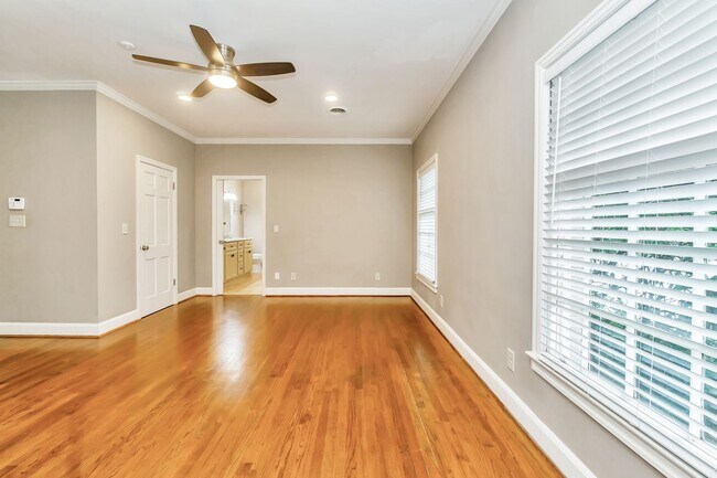 Building Photo - ** 3 bed 2 bath located in McGehee Estate ** Call our self-showing number to schedule a tour 334-...