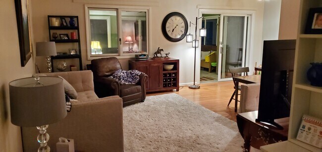 Building Photo - 5910 King James Dr