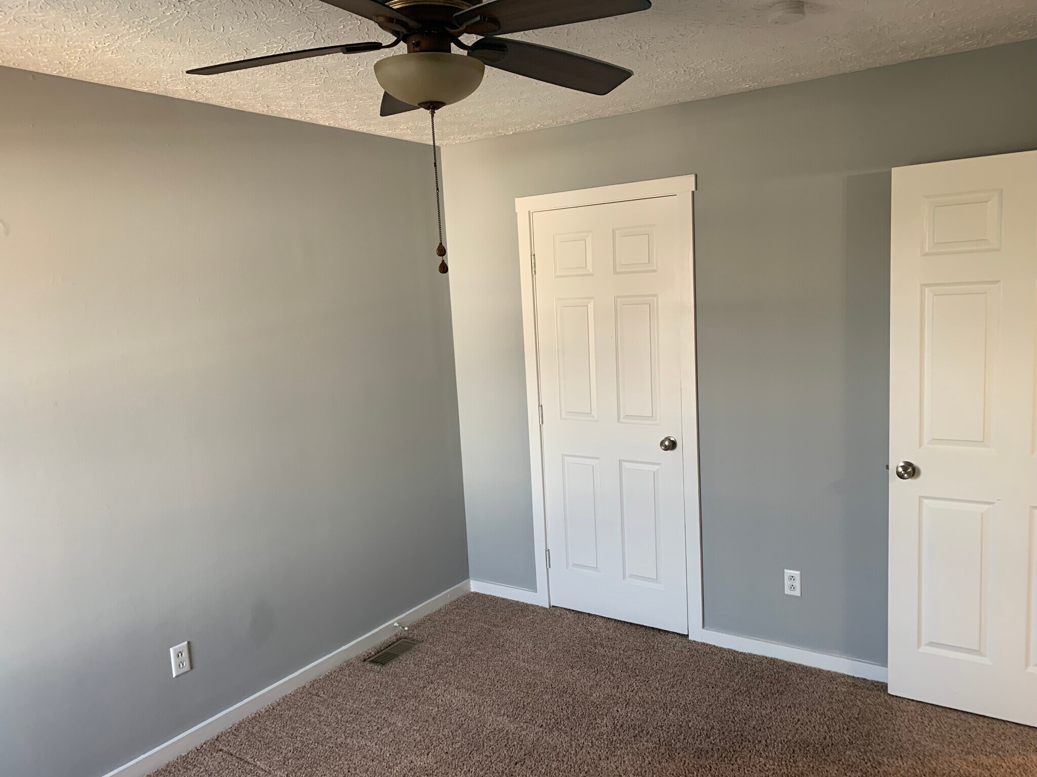 second bedroom - 440 Edinburgh Rd