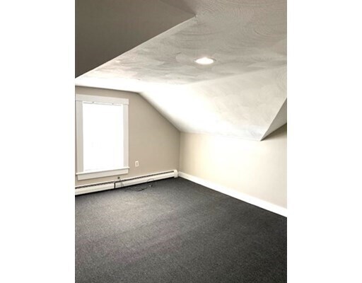 Building Photo - 44 Bridge St