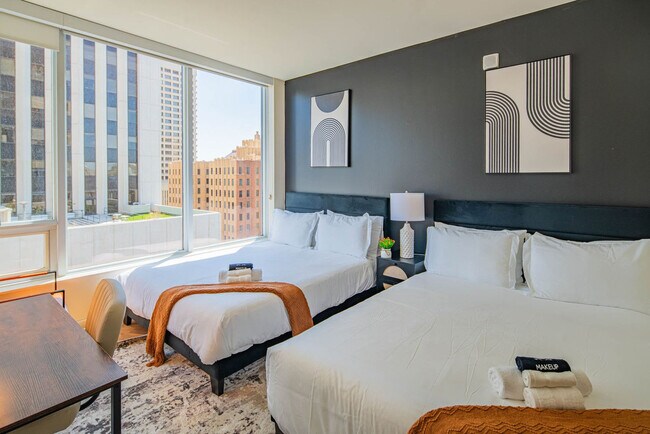 Building Photo - 44 W Monroe St