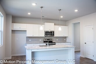 Building Photo - 19 Springwood Ln