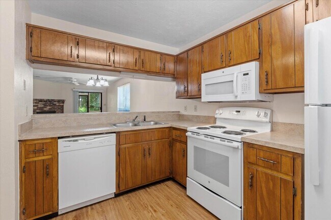 Building Photo - 3208 Ginger Dr