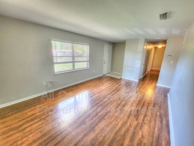 Building Photo - 10881 Key Coral Dr