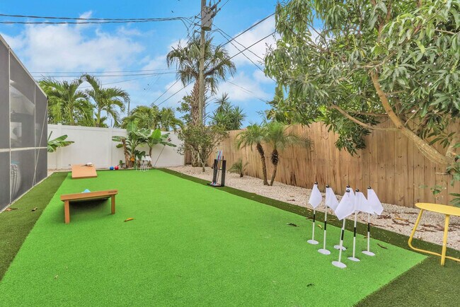 Building Photo - 758 103rd Ave N