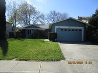 Building Photo - 2827 Owens St