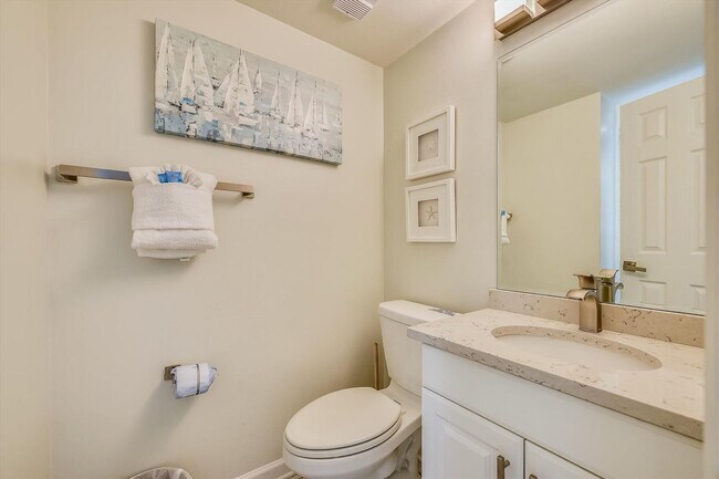 Building Photo - 23223 Front Beach Rd