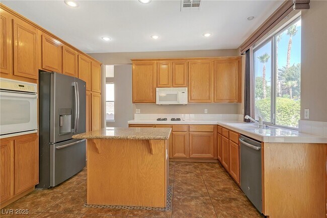 Building Photo - 2385 Stansbury Ct