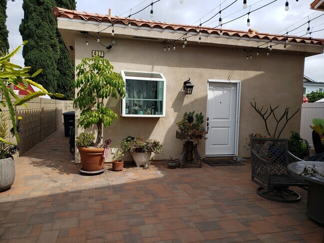 Front entrance daytime - 417 S Jennifer Ln