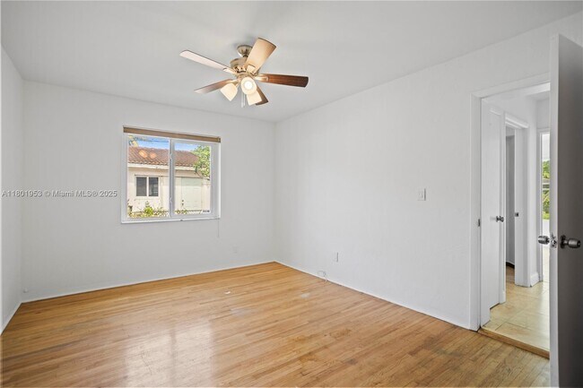 Building Photo - 2530 Fillmore St