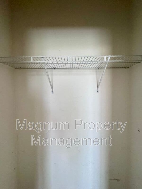 Building Photo - 34333 Northhaven Dr