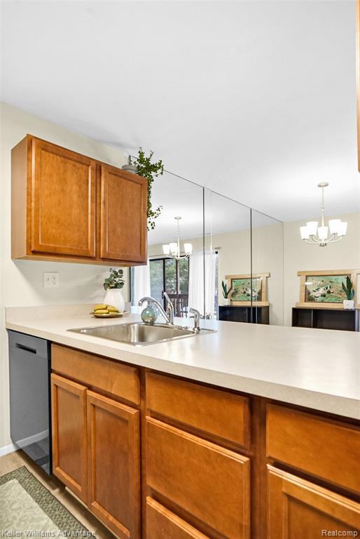 Building Photo - 855 S Pontiac Trail