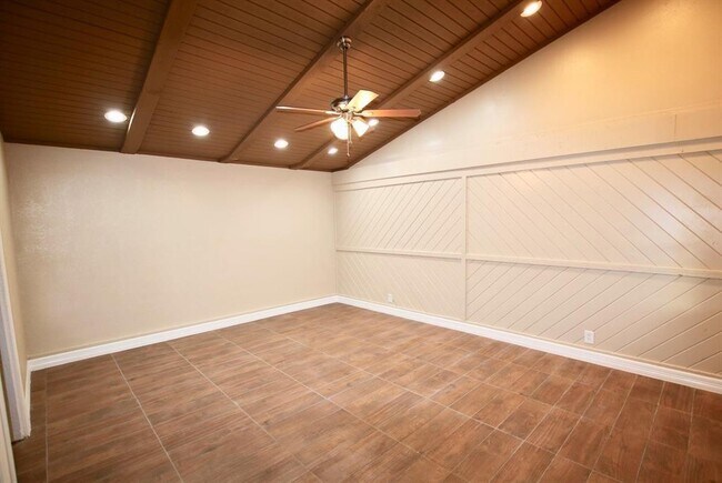 Building Photo - 3015 Quail Valley E Dr