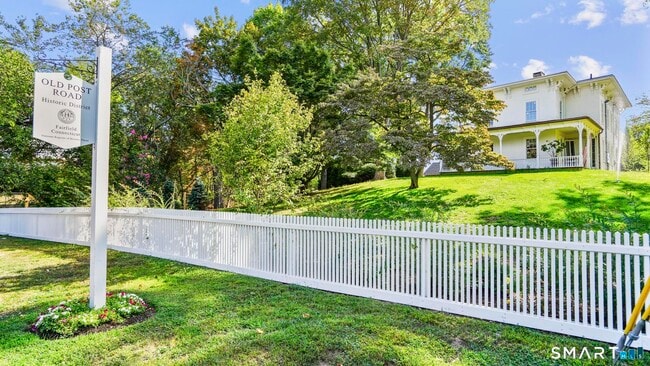 Building Photo - 107 Benson Pl