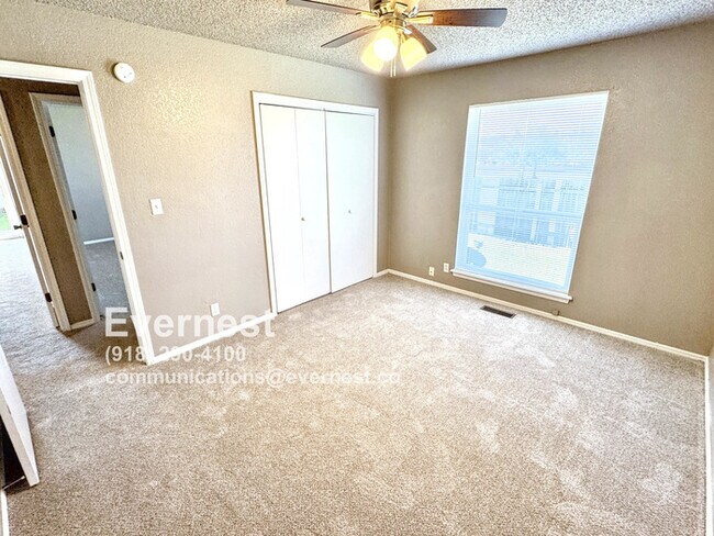 Building Photo - Comfortable 3-Bedroom Home with Prime Acce...