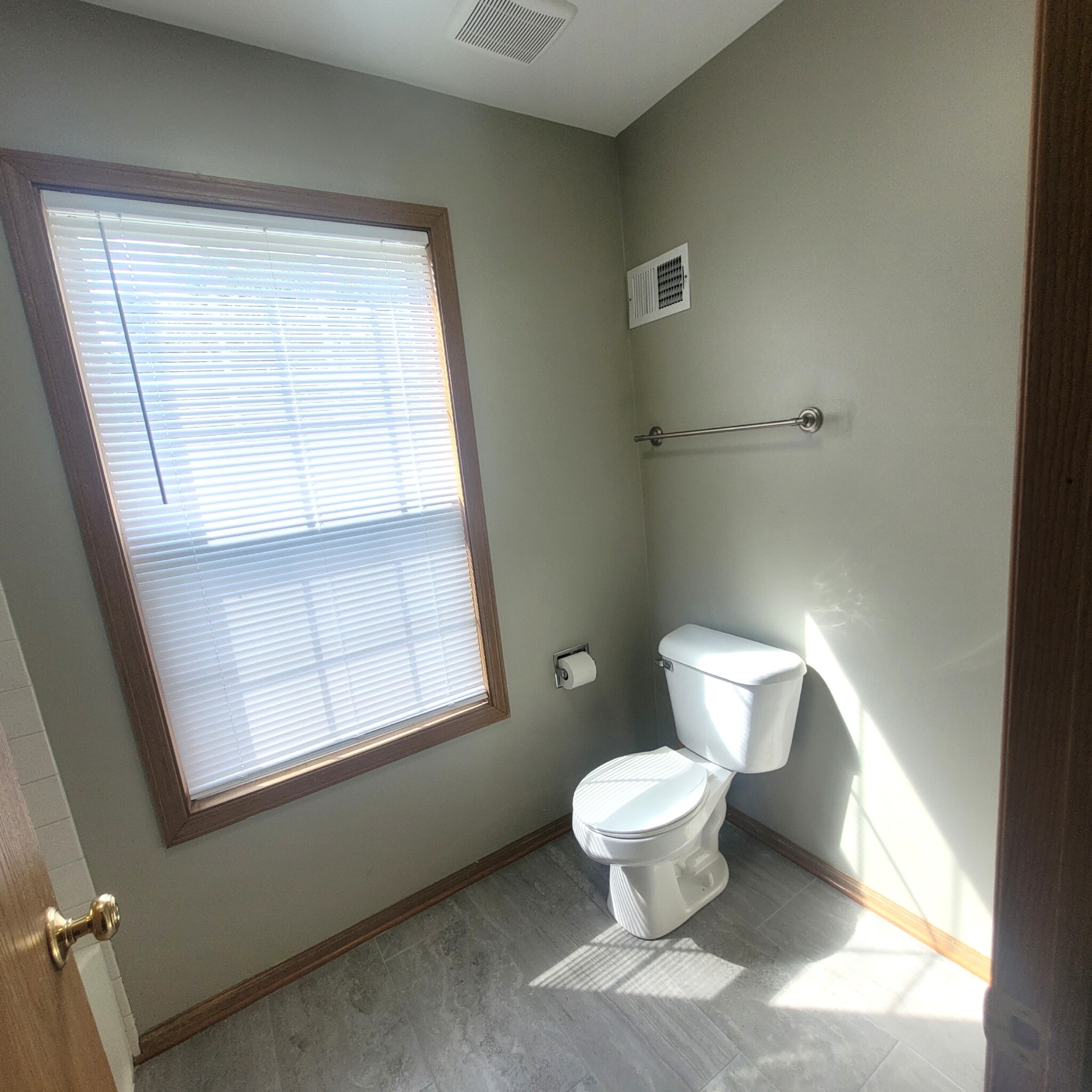 Building Photo - 156 Castlewood Ct