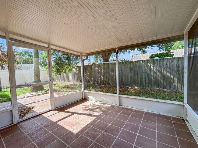 Building Photo - Move-In Ready 3 Bed | 2 Bath Home in Prime Tampa Location