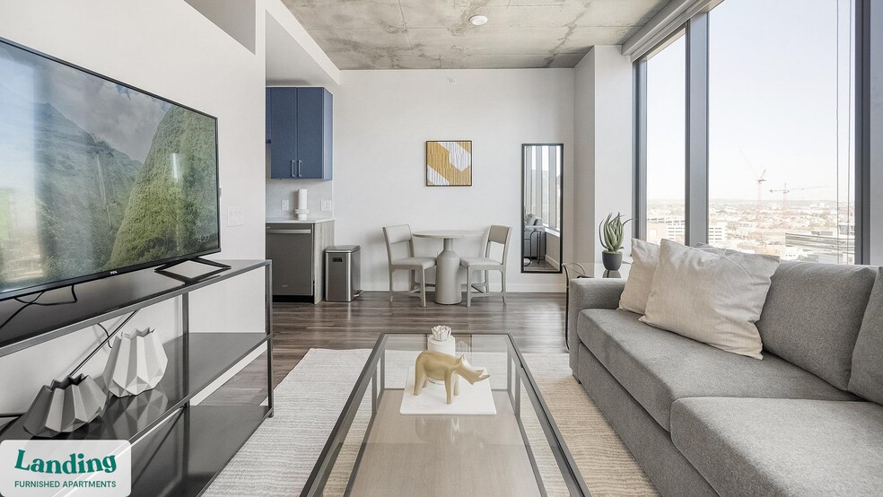 Building Photo - 2010 West End Ave