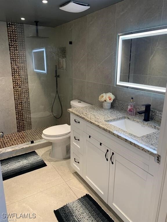 Building Photo - 8224 Key Royal Cir