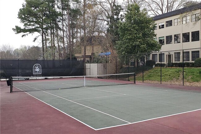 Building Photo - 40 Glenald Way NW