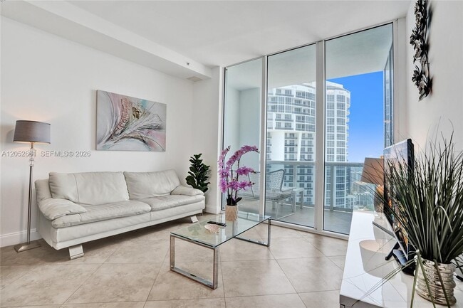 Building Photo - 18201 Collins Ave