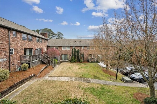 Building Photo - 2825 Ne Expressway Unit O2