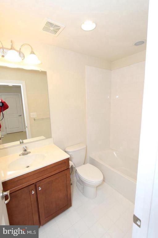 Building Photo - 8043 Reserve Way