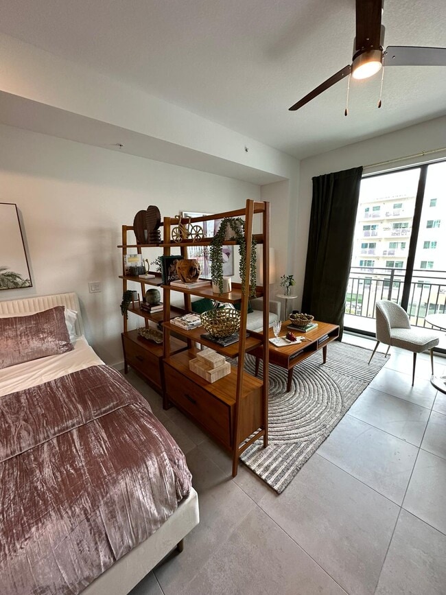 Building Photo - 28 NE 1st Ct