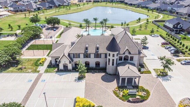 Building Photo - 19111 Friesian Stallion Ln