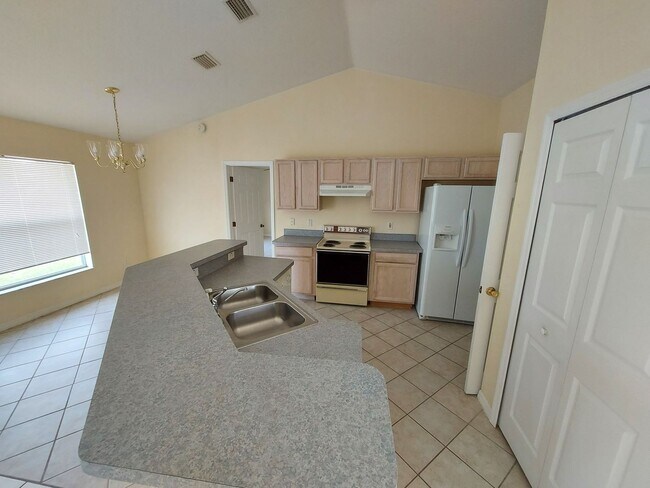 Building Photo - 130 Juniper Loop Cir