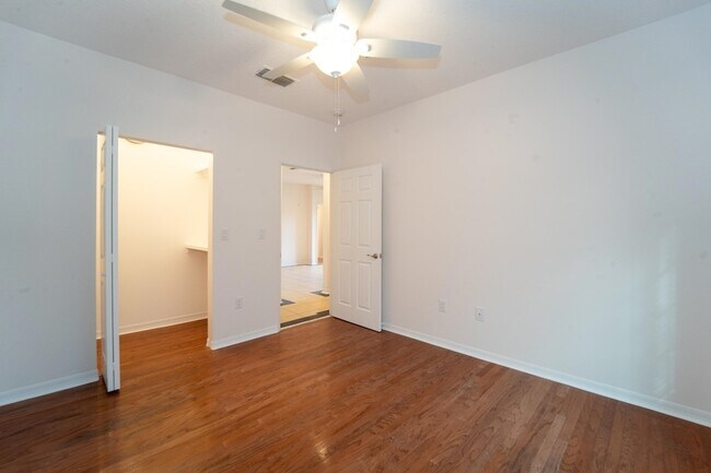 Building Photo - 550 Florida Club Blvd