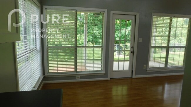 Building Photo - 632 Forest Lakes Dr