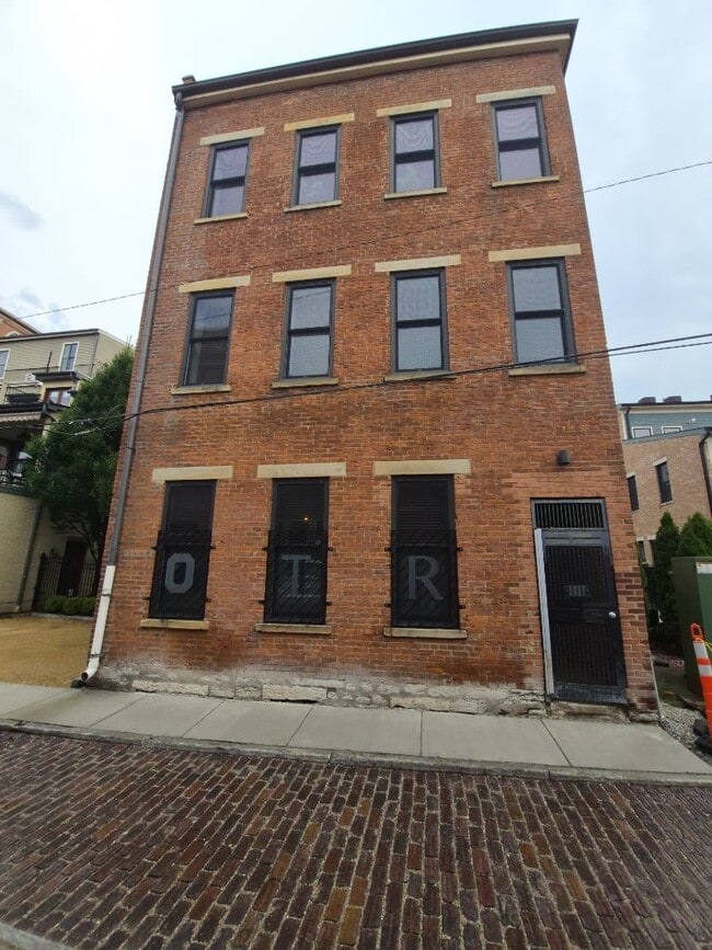 Building Photo - 1413 Race St