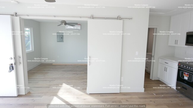 Building Photo - Fully Renovated 1 Bedroom Apartment in Lem...