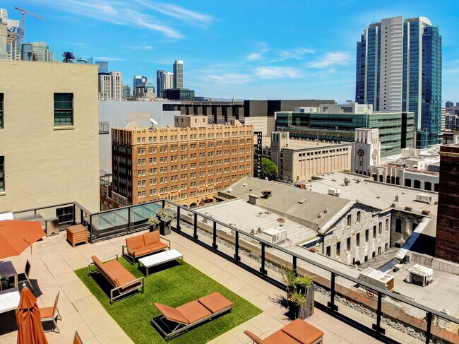 Building Photo - 2 Mint Plaza