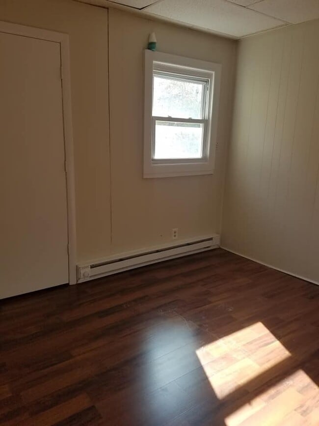 Building Photo - Second Ave