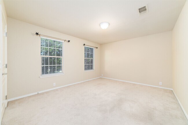 Building Photo - 6403 Guilford Glen Ln