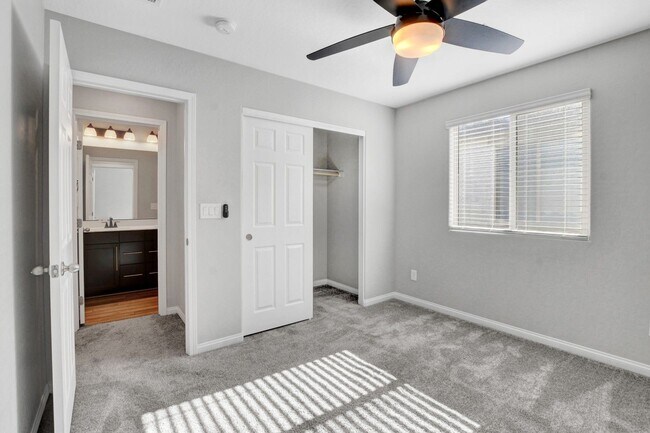 Building Photo - Beautifully Upgraded 4 Bedroom, Two Story ...