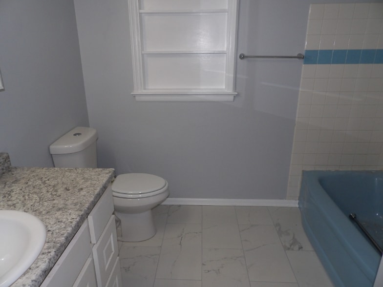 Building Photo - 3911 Azalea St