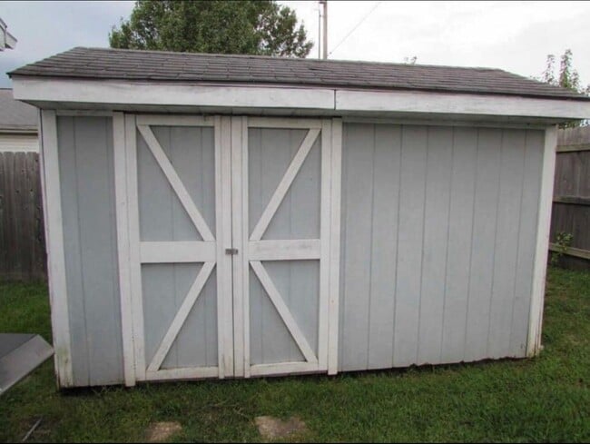 Building Photo - 239 Fox Ridge Rd