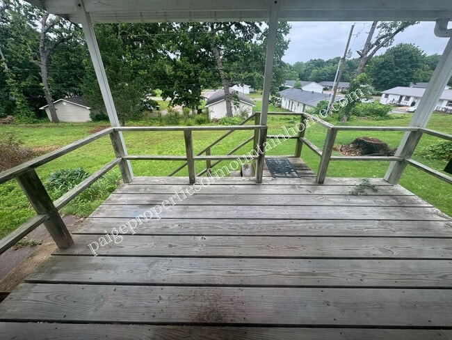 Building Photo - Post Oak Home