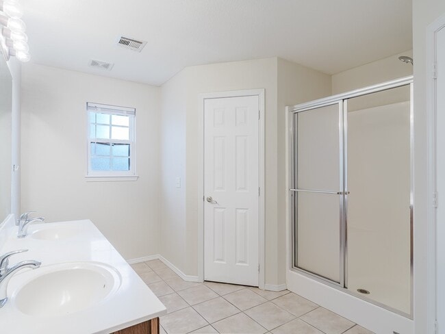 Building Photo - 2110 SE Atherton Cir