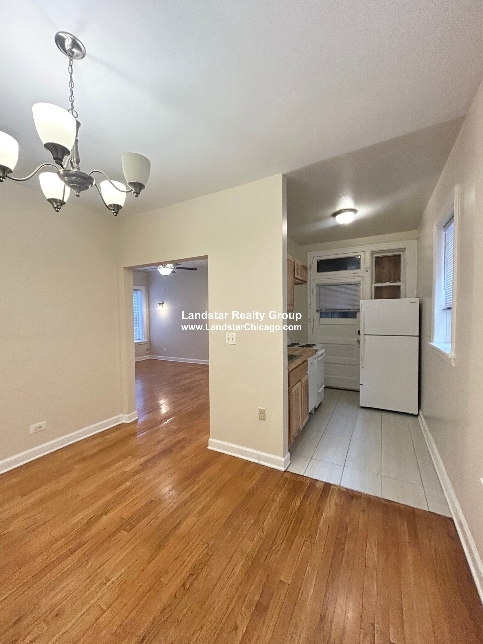 Building Photo - 1313 W Touhy Ave