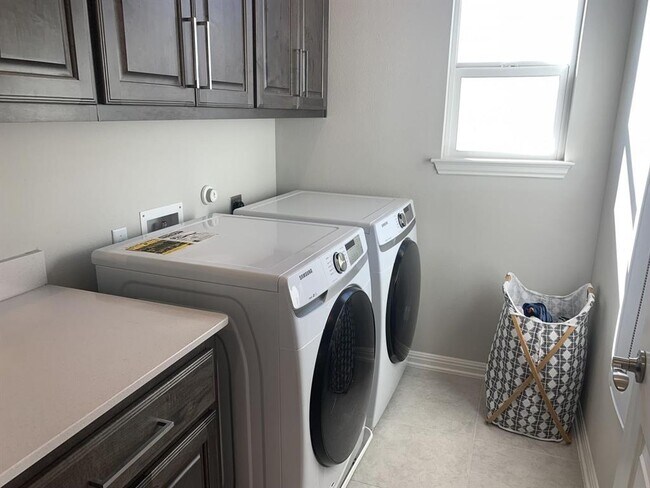 Building Photo - 12504 Ayrshire Wy