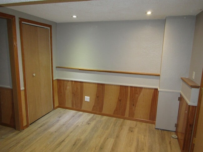 Building Photo - 2388 Martin Dr