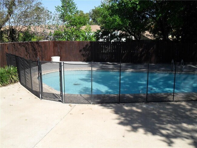 Building Photo - 4804 Greystone Dr