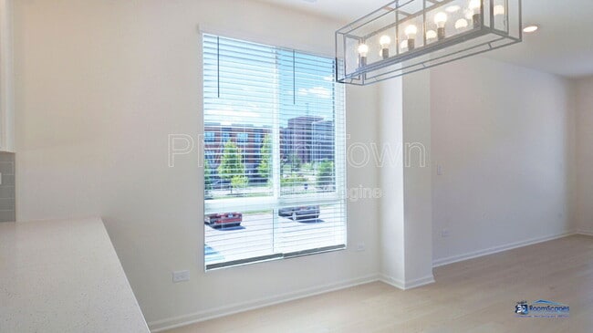 Building Photo - 2326 Venture Dr