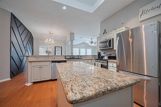 Building Photo - 4502 Twin Elm Dr