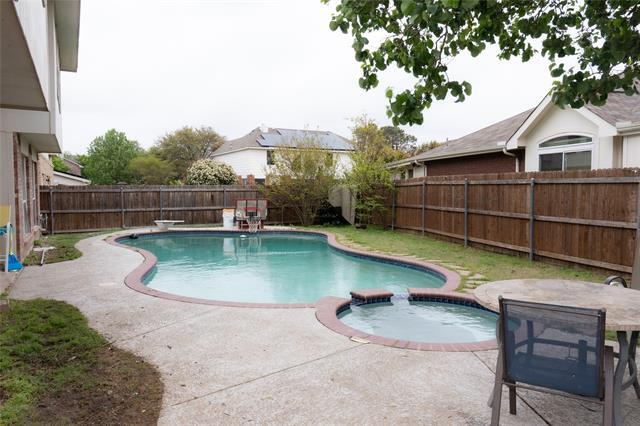Building Photo - 6920 Danieldale Dr