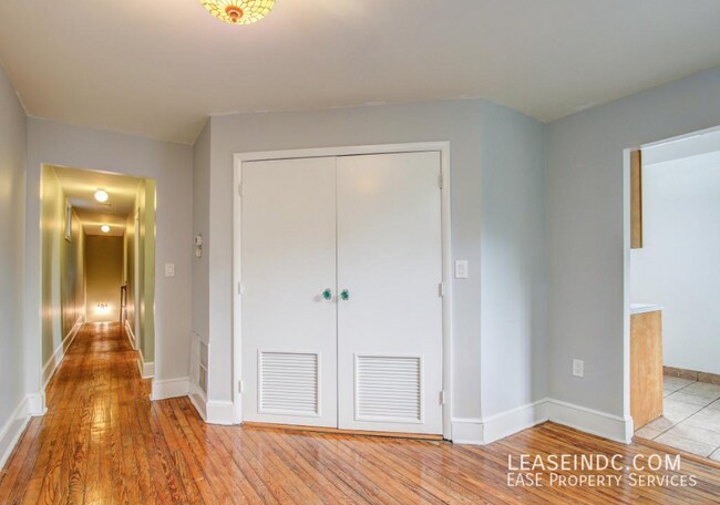Building Photo - 1708 3rd St NW